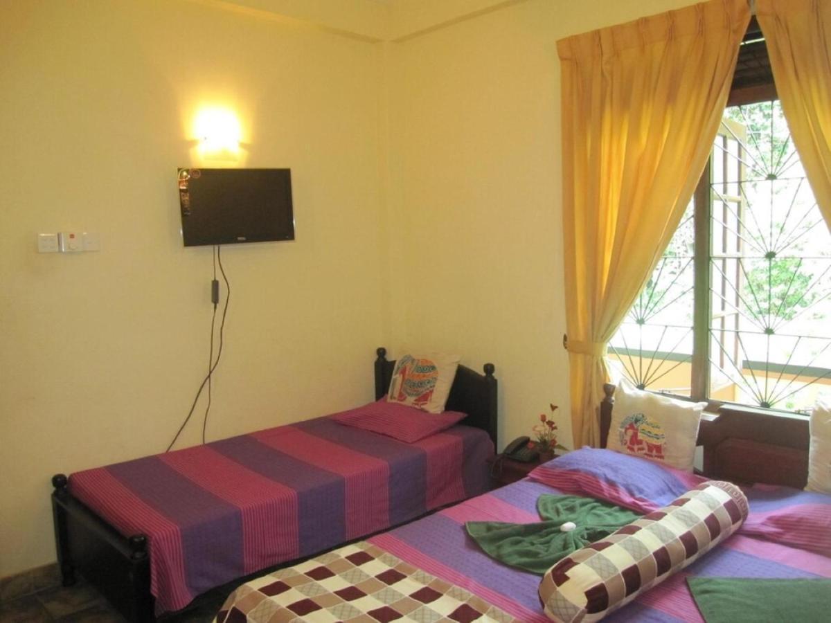 Kandy Paradise Hotel & Spa Gelioya Extérieur photo