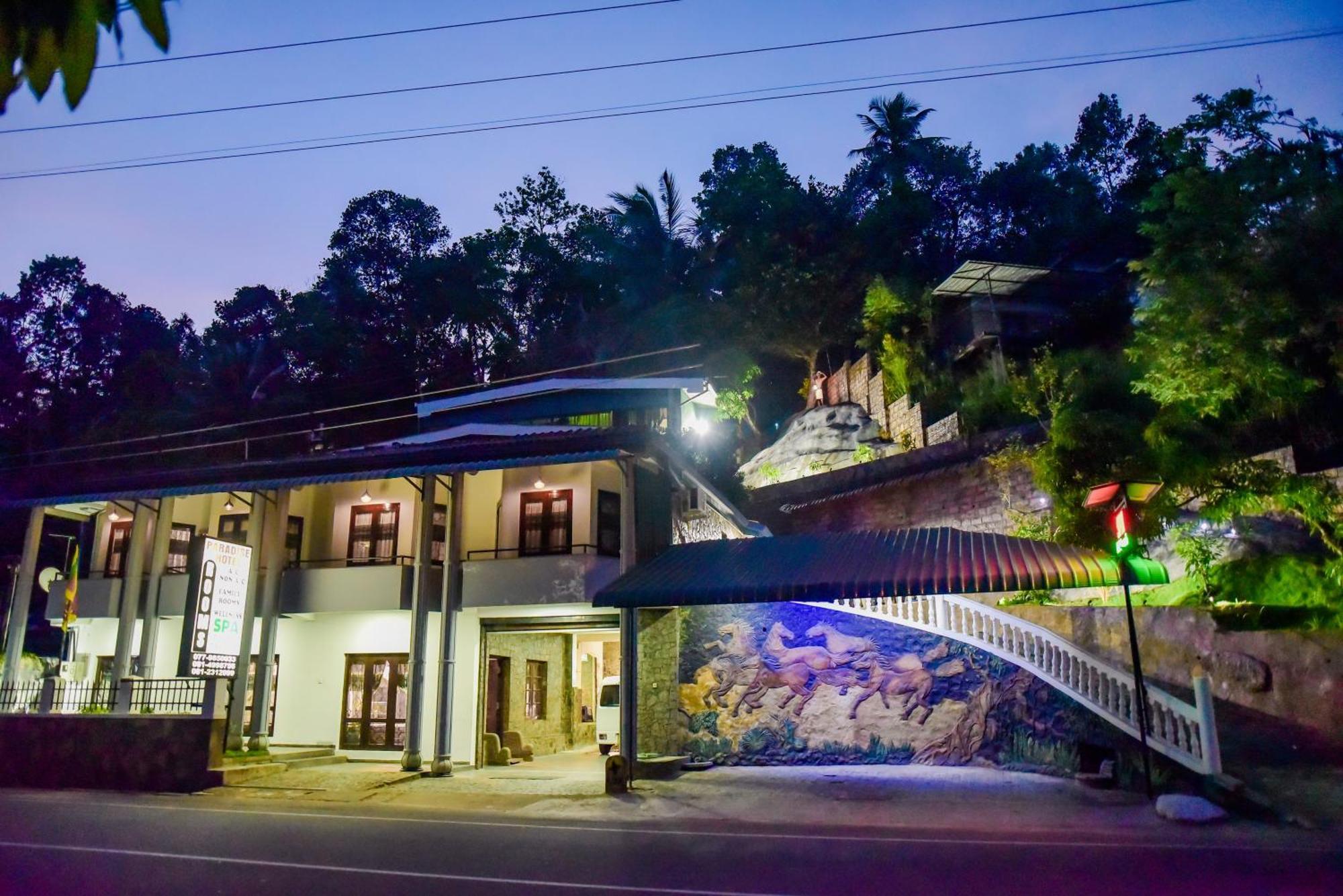 Kandy Paradise Hotel & Spa Gelioya Extérieur photo