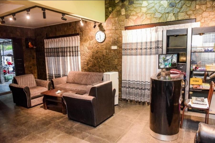 Kandy Paradise Hotel & Spa Gelioya Extérieur photo